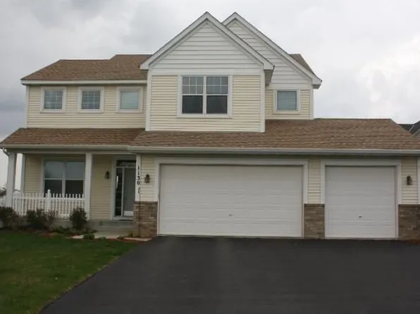 1130 Grove Cir, Victoria, MN 55386