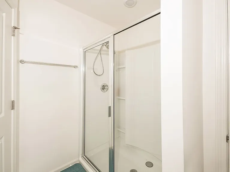 438 Trotters Ln — Photo 13