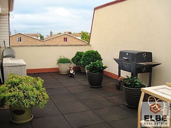 2nd image of 2578 W 16th St #B3