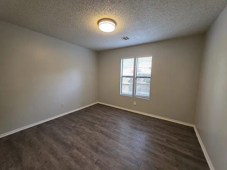 1008 Turtle Creek Dr — Photo 6