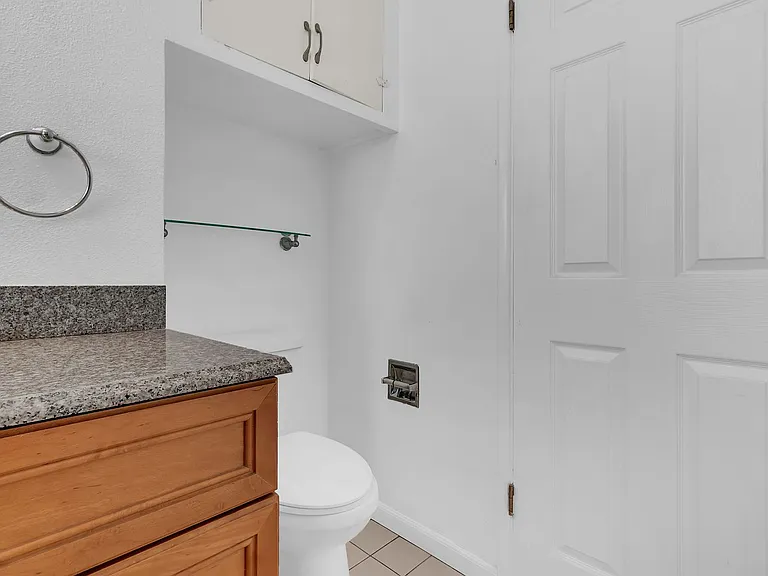 1833 Lees Ave — Photo 18
