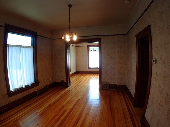 713 Dining and Living Rooms