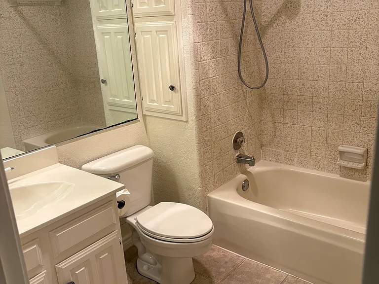 1110 Paluxy Ct — Photo 20