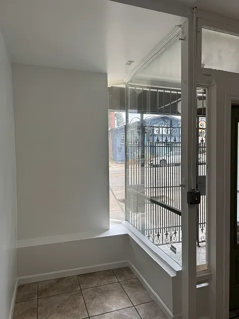 1 bed, 700 sqft, $1,950 — Photo 3