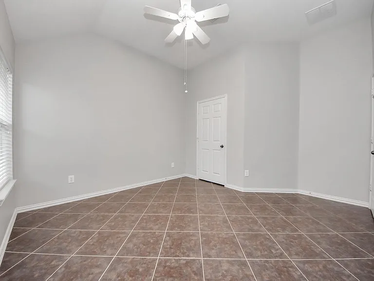 18403 Sierra Falls Ct — Photo 38