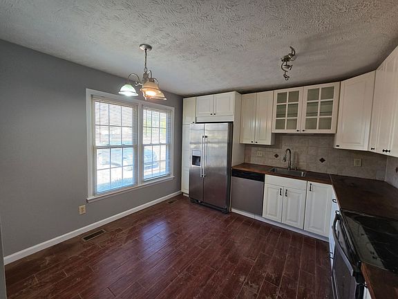4th image of 1803 Oak Tree Ct