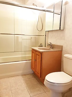 Rented by NY Space Finders Inc. | media 51