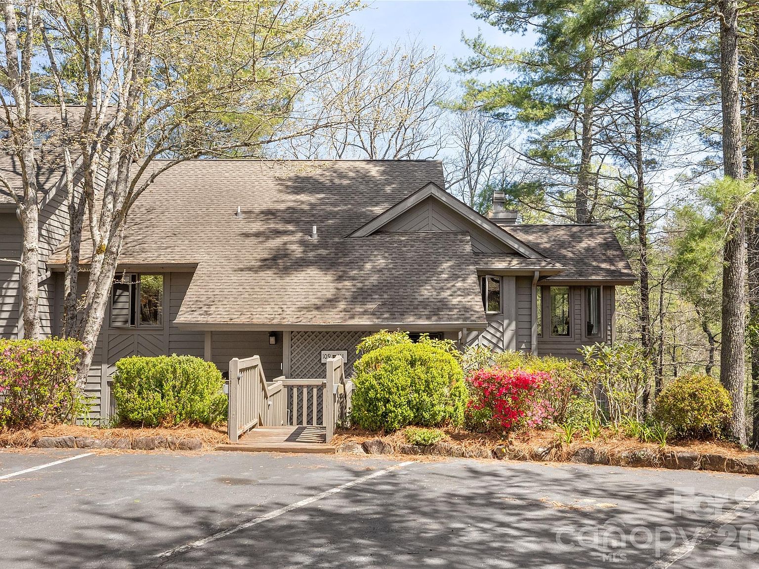 111 River Park Villas Dr