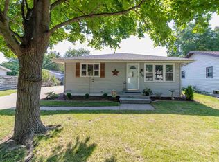 2430 S Eric Dr, Appleton, WI 54915
