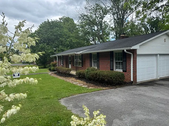 135 Craighead Dr
