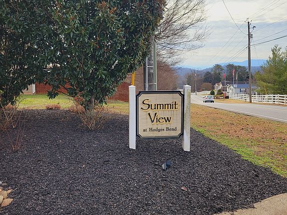 4th image of 2732 Southwinds Cir