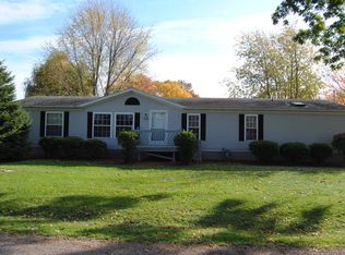 306 N Maple St, Chestnut, IL 62518