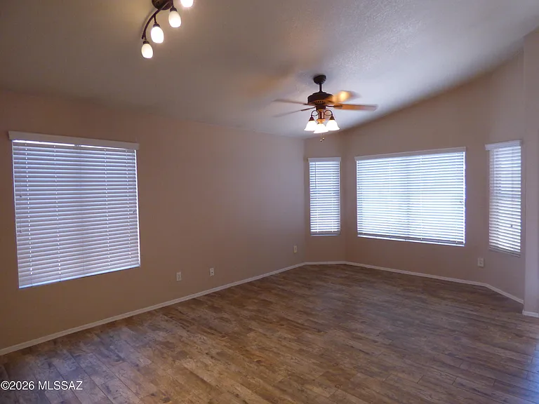 5562 W Peaceful Dove Pl — Photo 4