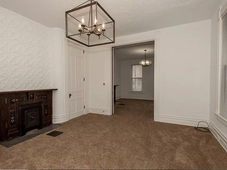 536 Lexington Ave #1 — Photo 13