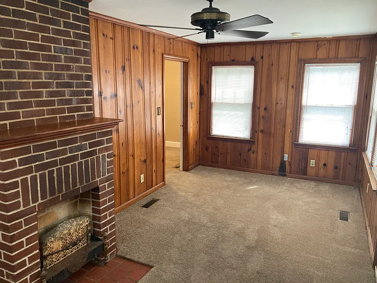 3204 Sherwood Ave — Photo 5