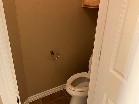 4th image of 3026 Pine Valley Dr