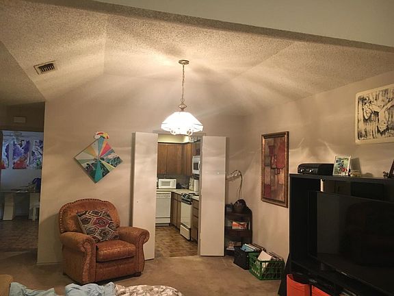 5th image of 2201 & 2203 Canterbury Ct