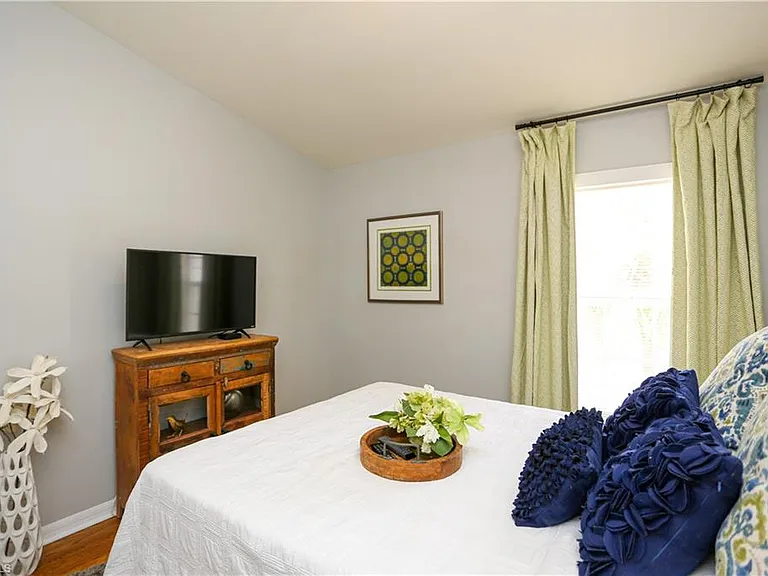 960 Hampton Cir #80 — Photo 46