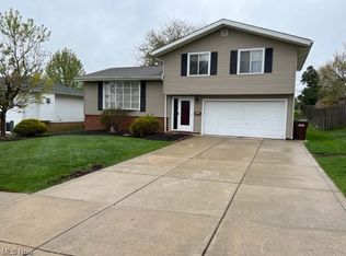 3403 Nottingham Dr, Parma, OH