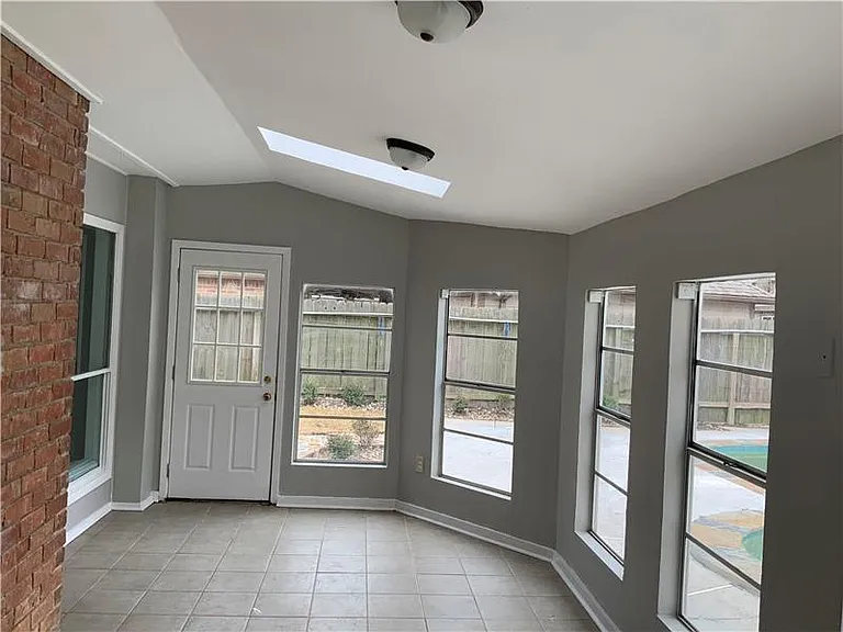 614 Ellingham Dr — Photo 11