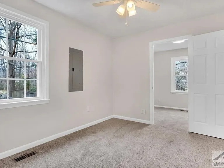 155 Dwight Rd — Photo 15