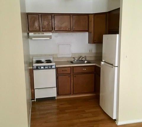 4th image of 1446 N Dearborn St #416