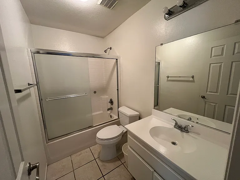 4323 Exmoor Ct — Photo 10