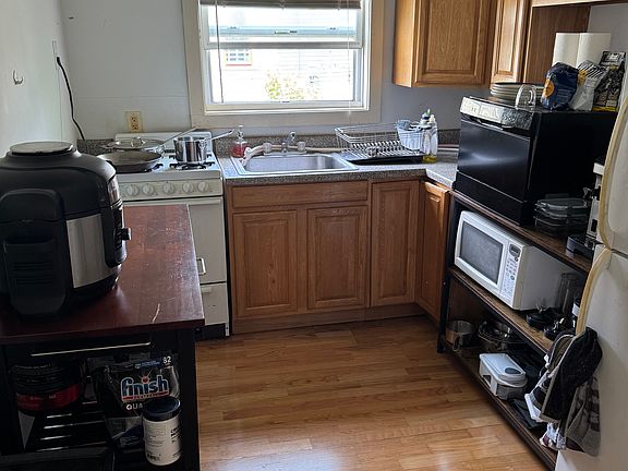 2nd image of 171 Norwood Ave APT 3