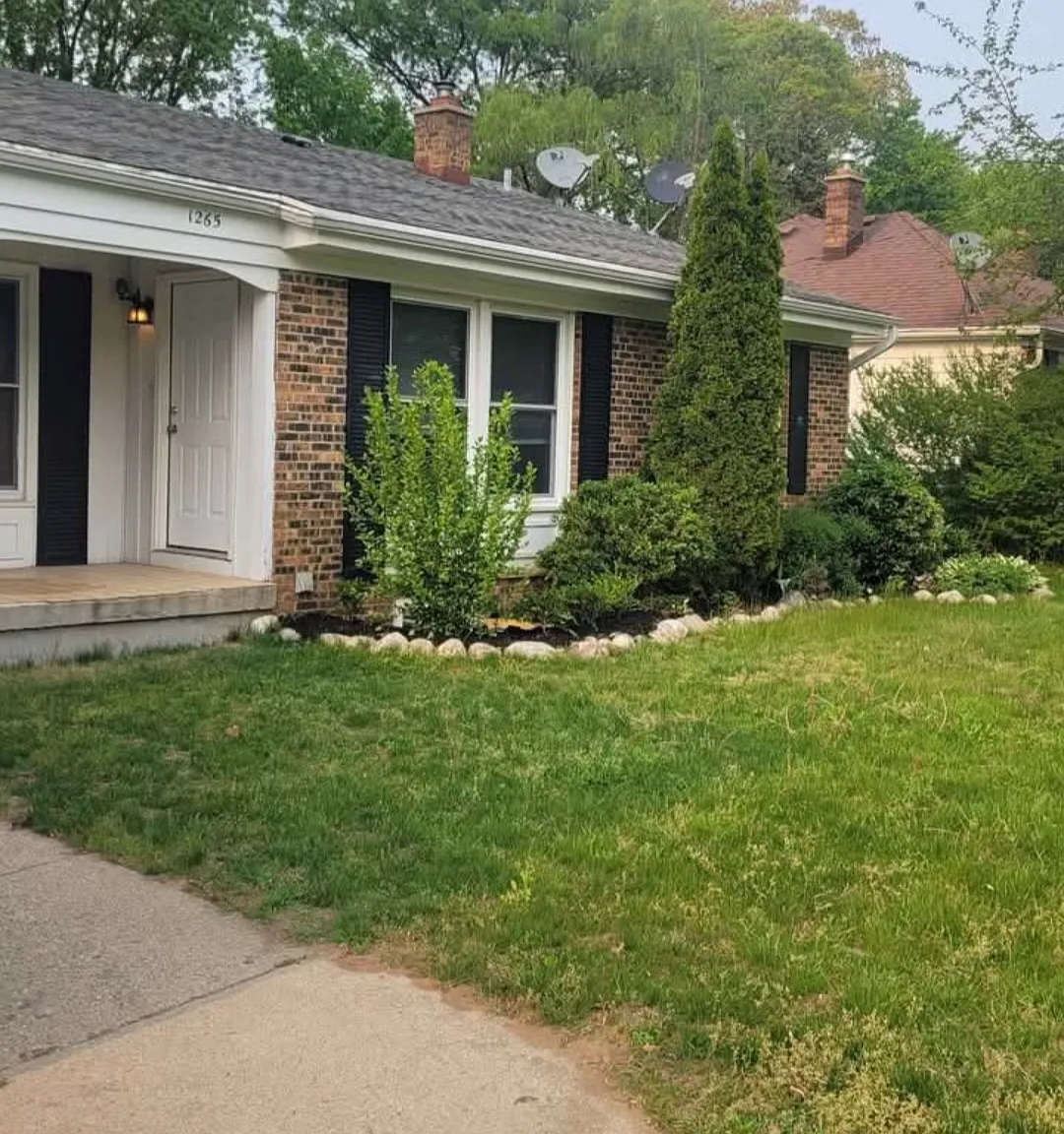 4 bed, 1500 sqft, $2,550 — Photo 2