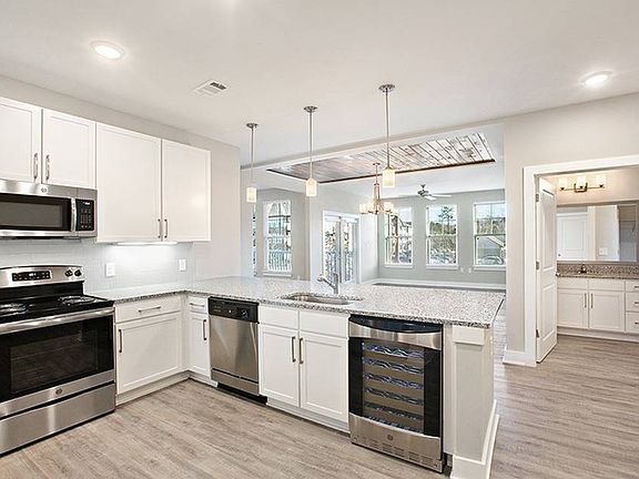 3rd image of 5310 Falls Dr APT 5308