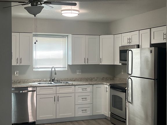 2nd image of 465 W Ivyglen St #136