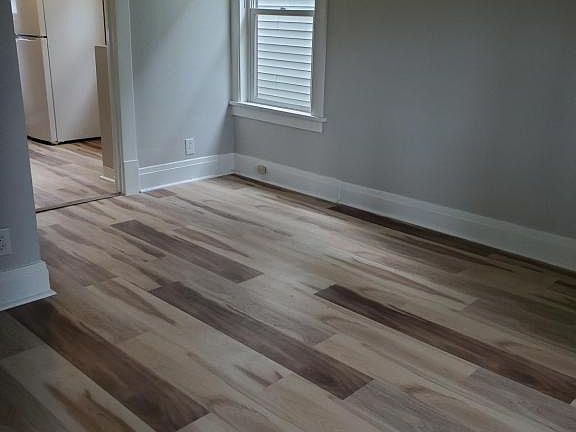 2nd image of 121 Clinton St