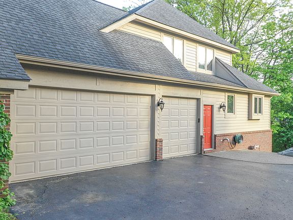 2nd image of 9775 Kingston Pointe Dr