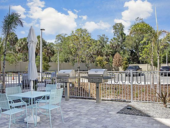 2nd image of 1709 N Tamiami Trl #403