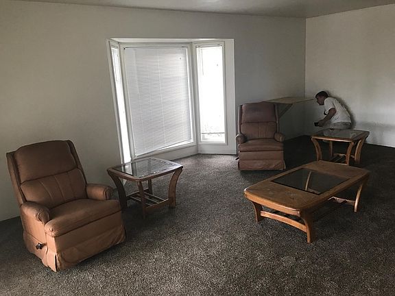 3rd image of 306 Plymouth St
