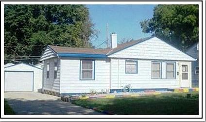 1st image of 208 Roberts St