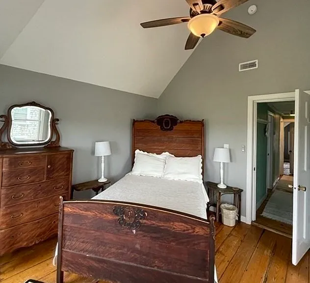 230 Bay Ave #230 — Photo 10