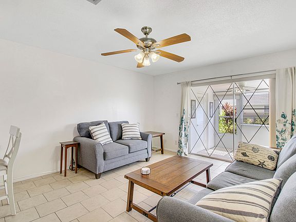 5th image of 2673 Barkley Drive E #C