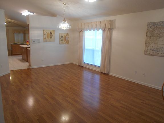 4th image of 203 Hazelwood Ct