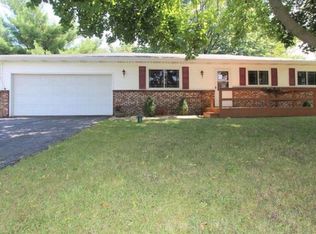 4902 Kellee Ln, Valparaiso, IN 46383