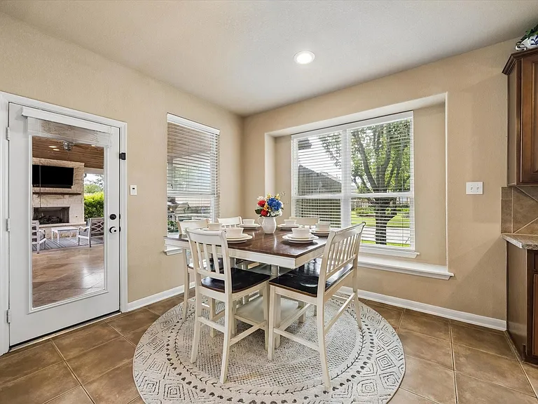 6102 Timbermoss Ct — Photo 8