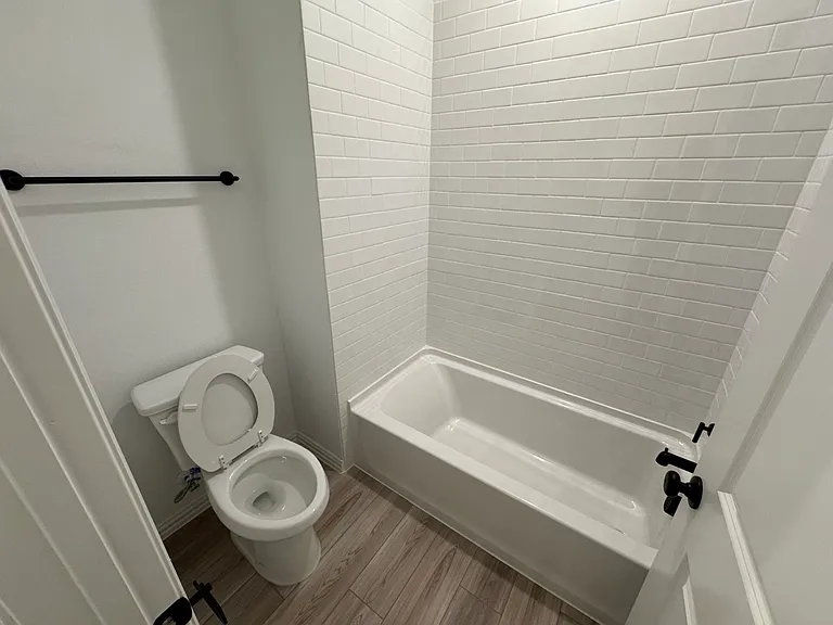1289 Doris May Dr — Photo 24