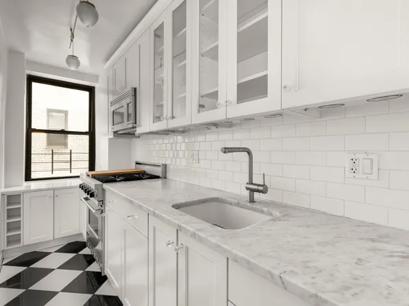 235 East 73rd Street image 4 of 9