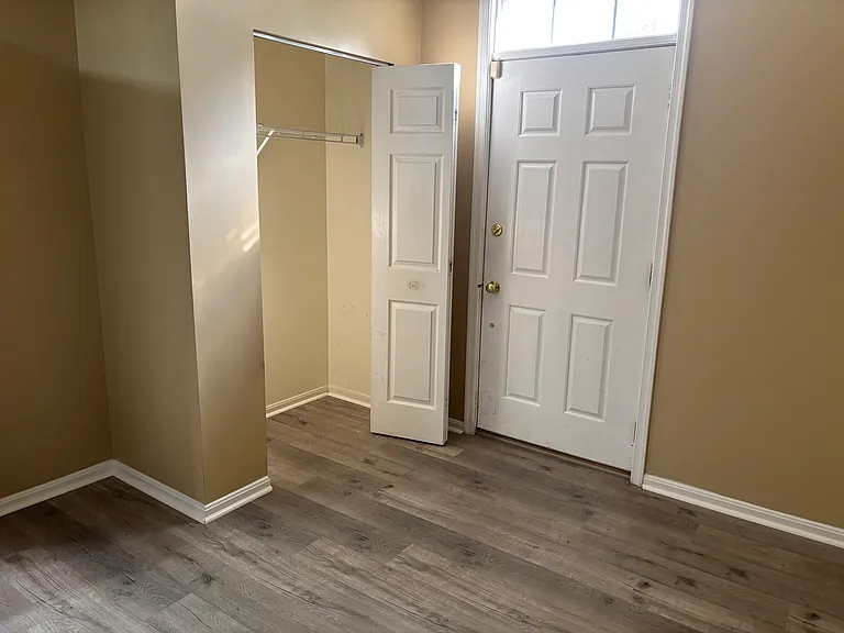 2453 Fox Stream Ln — Photo 2