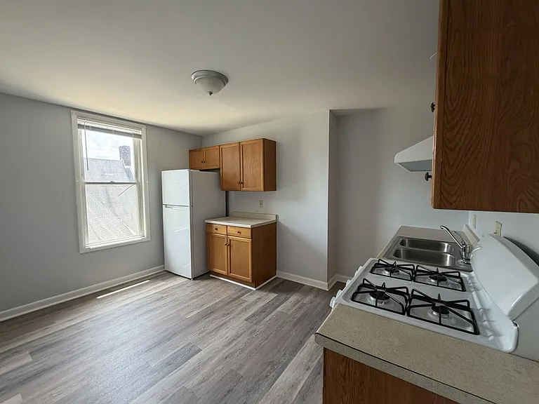221B Grant St #B — Photo 2
