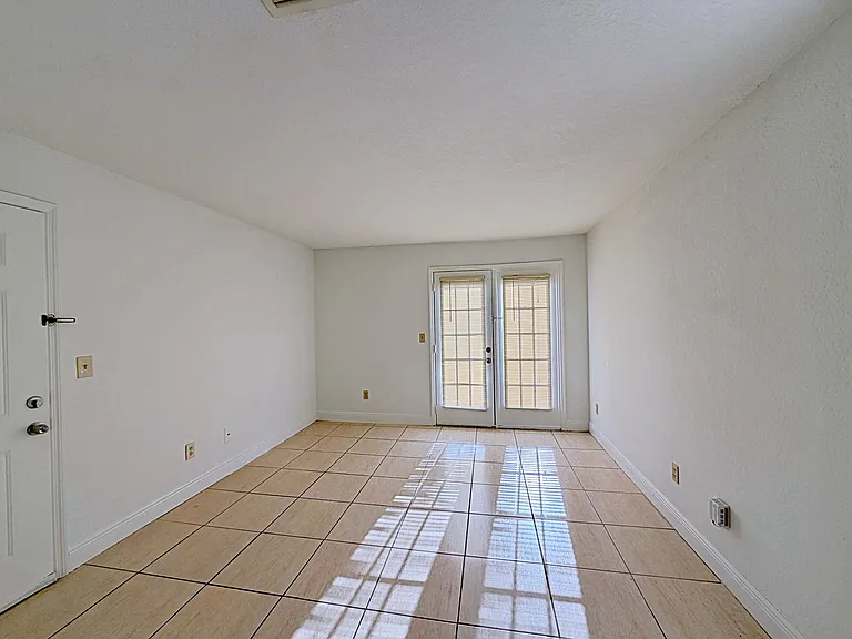 2550 N Alafaya Trl #4205 — Photo 3