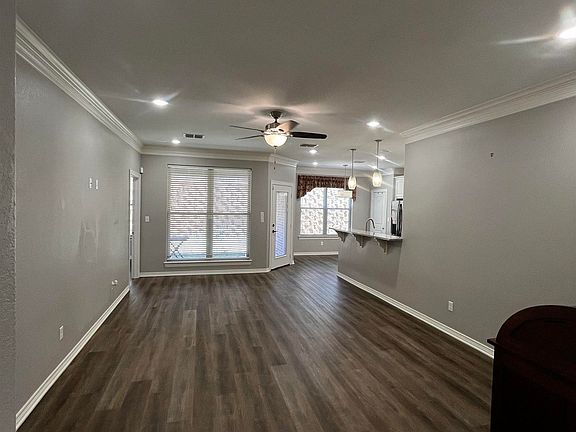 4th image of 136 Letha Ct