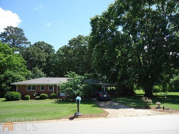 4th image of 15 Valley Dr