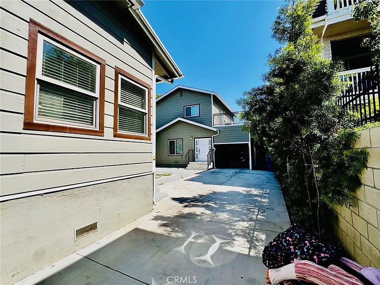 913 W 21st — Photo 5