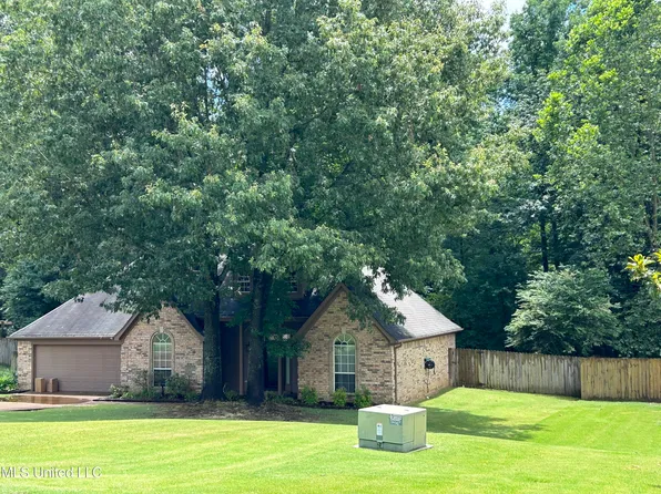 10009 Lacey Dr, Olive Branch, MS 38654